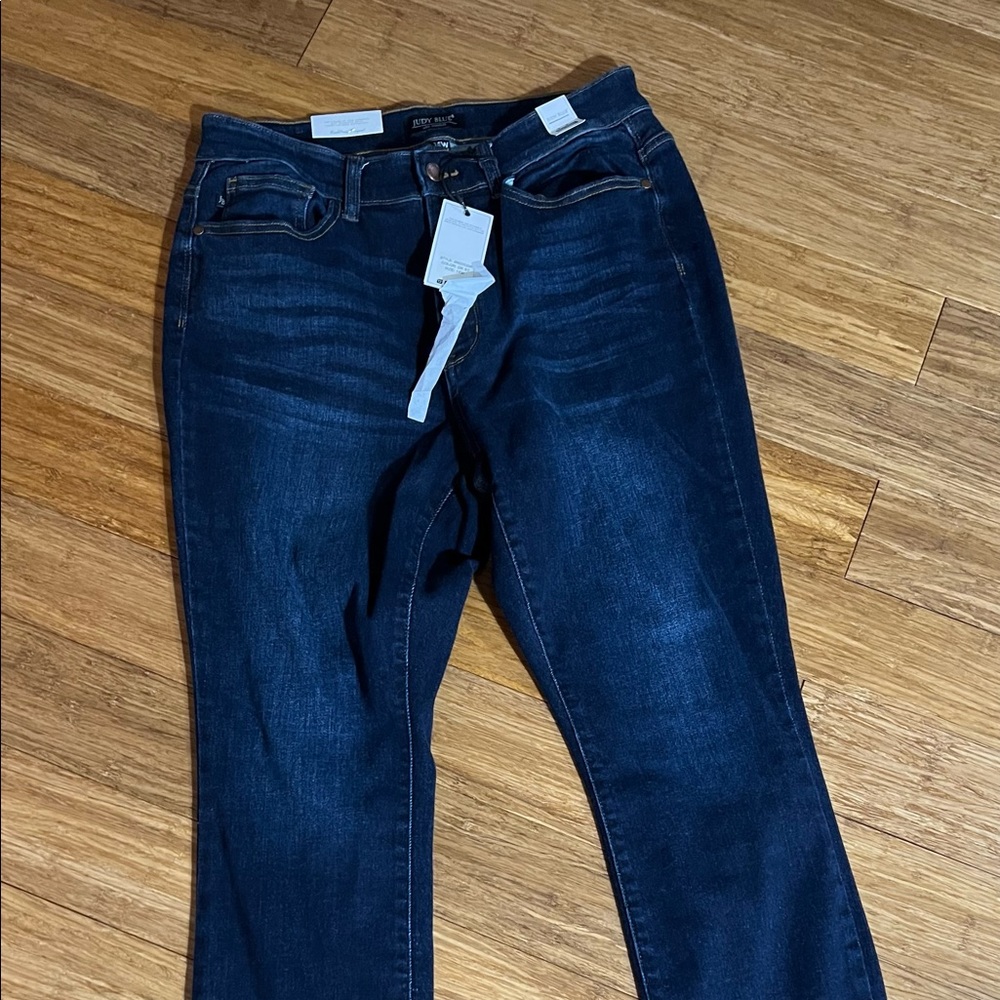NWT Judy Blue Non-Distressed Jeans